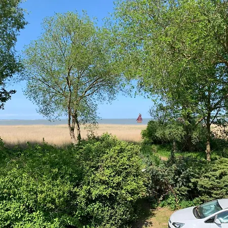 Min Huesing 아파트